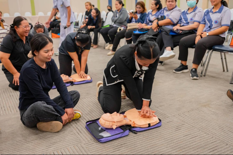 ติวเข้มฝึกอบรมช่วยฟื้นคืนชีพขั้นพื้นฐานและการใช้เครื่องมือช่วยชีวิต