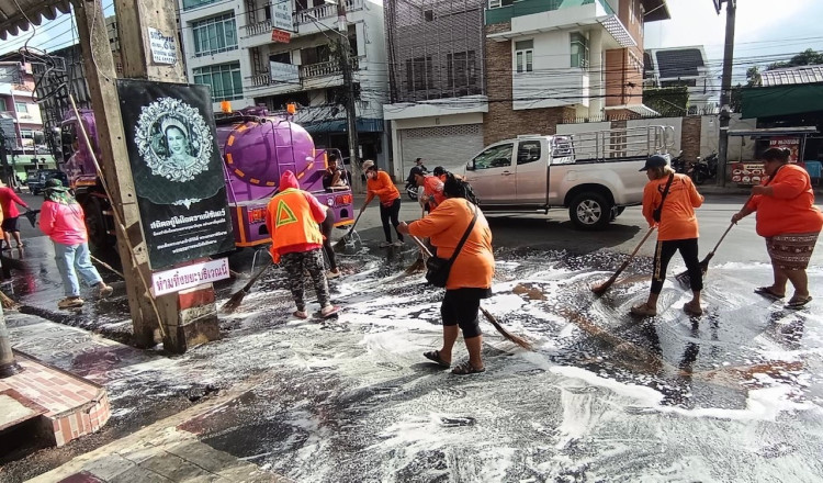 “นายกฯแป้น” สั่งล้างถนนทำความสะอาด-เก็บขยะรับเทศกาลตรุษจีน
