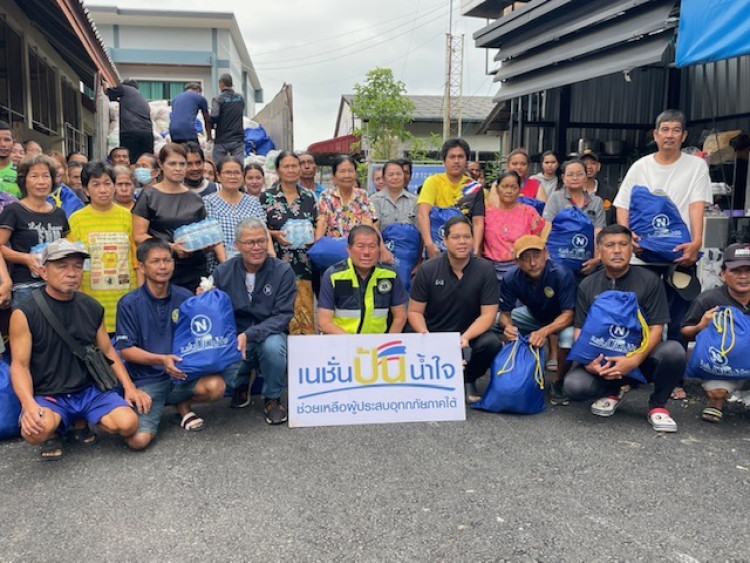 “นิพนธ์ - สรรเพชญ” ระดมครัวพันธมิตรผลิตอาหารแจกกว่า 20,000 ชุด ช่วยผู้ประสบภัย